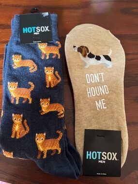2 pairs of men’s HotSox new
